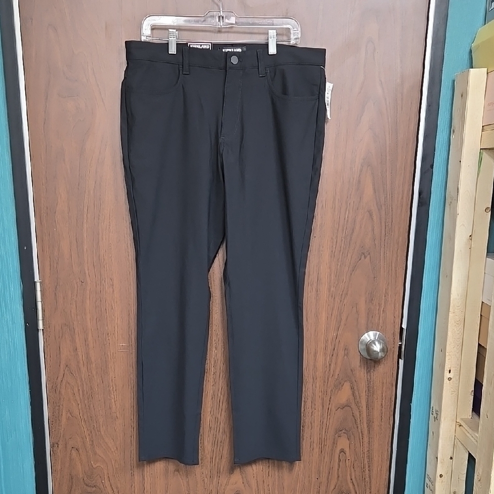 Kirkland Signature Men's Black Commuter Pants